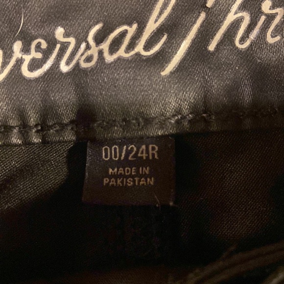 Shiny Black High Rise Skinny Jeans Universal Thread - Picture 2 of 4